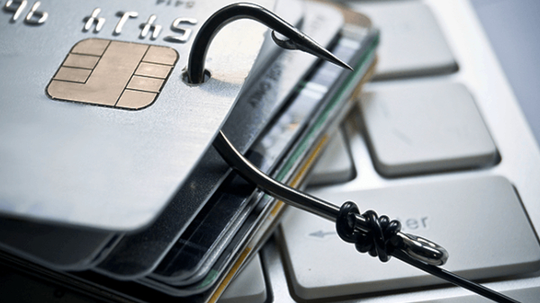 ನೀವು ಕ್ರೆಡಿಟ್ ಕಾರ್ಡ್ ಬಳಕೆ ಮಾಡ್ತೀರಾ? ಹಾಗಿದ್ರೆ ಎಚ್ಚರ! 