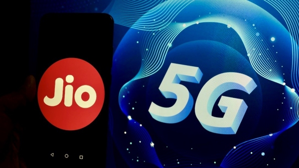 ಮತ್ತೊಂದು ಹೊಸ ಮೈಲುಗಲ್ಲು ಸ್ಥಾಪಿಸಿದ ರಿಲಯನ್ಸ್ ಜಿಯೋ; ಇದು ತುಂಬಾ ವೇಗ! ಮತ್ತೊಂದು ಹೊಸ ಮೈಲುಗಲ್ಲು ಸ್ಥಾಪಿಸಿದ ರಿಲಯನ್ಸ್ ಜಿಯೋ; ಇದು ತುಂಬಾ ವೇಗ!