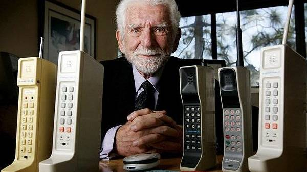 ಫೋಲ್ಡಬಲ್ ಫೋನ್‌ ಓಕೆ, ಇದೇನಿದು ಬೆಂಡಿಂಗ್ ಸ್ಮಾರ್ಟ್‌ಫೋನ್? ಇದರ ವಿಶೇಷತೆ ಏನು?