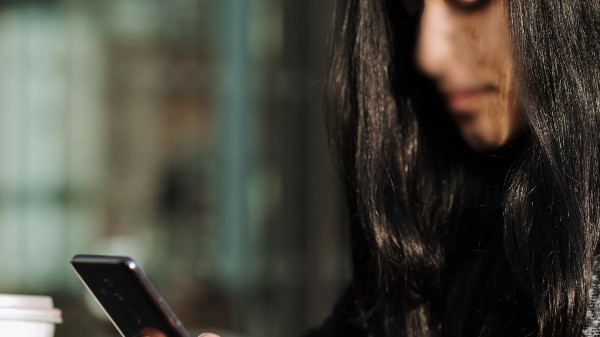 OTP ಇಲ್ಲ, ಲಿಂಕ್‌ ಕ್ಲಿಕ್‌ ಇಲ್ಲ ಆದರೂ ಮಹಿಳೆಯ ಅಕೌಂಟ್‌ನಿಂದ ಹಣ ದೋಚಿದ ವಂಚಕರು!