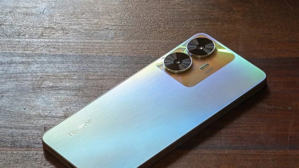 ಹಬ್ಬದ ಅಂಗವಾಗಿ ಈ ಅಗ್ಗದ ಫೋನಿಗೆ ಈಗ ಭಾರೀ ರಿಯಾಯಿತಿ!