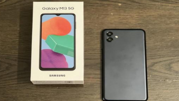 ಗ್ರಾಹಕರ ಗಮನ ಸೆಳೆದಿರುವ ಈ ಸ್ಯಾಮ್‌ಸಂಗ್‌ ಫೋನ್‌ ಈಗ ಅಗ್ಗದ ಬೆಲೆಗೆ ಲಭ್ಯ!