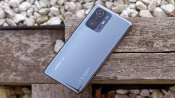 ಶಿಯೋಮಿಯ ಈ ದೈತ್ಯ ಫೋನಿಗೆ ಭರ್ಜರಿ ಡಿಸ್ಕೌಂಟ್‌!..120W ಹೈಪರ್‌ಚಾರ್ಜ್!