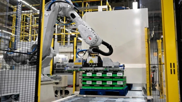 ವ್ಯಕ್ತಿಯನ್ನು ಕ್ರೂರವಾಗಿ ಕೊಂದುಹಾಕಿದ ರೋಬೋಟ್!