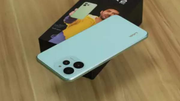 ಈ ಫೋನಿಗೆ ಬಿಗ್‌ ಆಫರ್‌!..ಇದರ ಡಿಸೈನ್‌ ಹಾಗೂ ಫೀಚರ್ಸ್‌ಗೆ ಪಕ್ಕಾ ಫಿದಾ ಆಗ್ತೀರಾ!