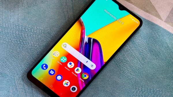 ಈ ರಿಯಲ್‌ಮಿ ಫೋನಿನ ಡಿಸ್ಕೌಂಟ್‌ ಬೆಲೆಗೆ ಗ್ರಾಹಕರು ಫಿದಾ!..ಸಖತ್ ಉಳಿತಾಯ!