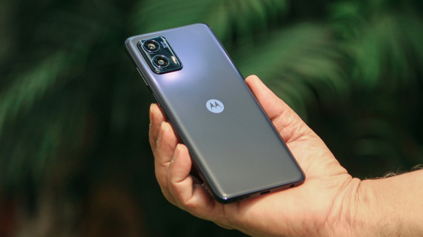 ಮೊಟೊರೊಲಾದ ಈ ಬಹು ಬೇಡಿಕೆಯ ಫೋನ್ಗೆ ಇನ್ನಷ್ಟು ರಿಯಾಯಿತಿ! 8GB RAM.. ಮೊಟೊರೊಲಾದ ಈ ಬಹು ಬೇಡಿಕೆಯ ಫೋನ್ಗೆ ಇನ್ನಷ್ಟು ರಿಯಾಯಿತಿ! 8GB RAM..