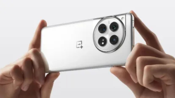 ಸ್ಯಾಮ್ಸಂಗ್ ಗ್ಯಾಲಕ್ಸಿ S24vsಒನ್ಪ್ಲಸ್ 12!ಈ ಫೋನ್ಗಳಲ್ಲಿ ಯಾವುದು ಬೆಸ್ಟ್? ಸ್ಯಾಮ್ಸಂಗ್ ಗ್ಯಾಲಕ್ಸಿ S24vsಒನ್ಪ್ಲಸ್ 12!ಈ ಫೋನ್ಗಳಲ್ಲಿ ಯಾವುದು ಬೆಸ್ಟ್?