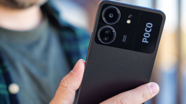 ಕೊನೆಗೂ ಭಾರತಕ್ಕೆ ಲಗ್ಗೆ ಇಟ್ಟ ಅಗ್ಗದ ಬೆಲೆಯ ಈ ಪೊಕೊ ಫೋನ್‌: 50MP ಕ್ಯಾಮೆರಾ.. 