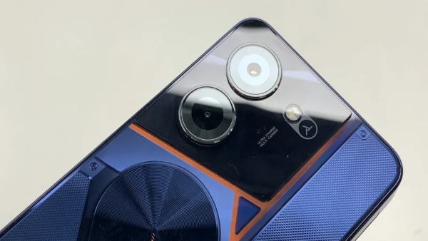 ಸ್ಟೈಲಿಶ್‌ ವಿನ್ಯಾಸದ ಈ 5G ಫೋನಿನ ಬೆಲೆಯಲ್ಲಿ ಸಖತ್ ಇಳಿಕೆ!