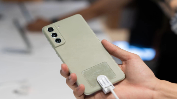 ಸ್ಯಾಮ್‌ಸಂಗ್‌ನ ಈ ಫೋನಿನ ಆಫರ್‌ ತಿಳಿದ್ರೆ, ನೀವು OMG ಅನ್ನೋದು ಪಕ್ಕಾ!