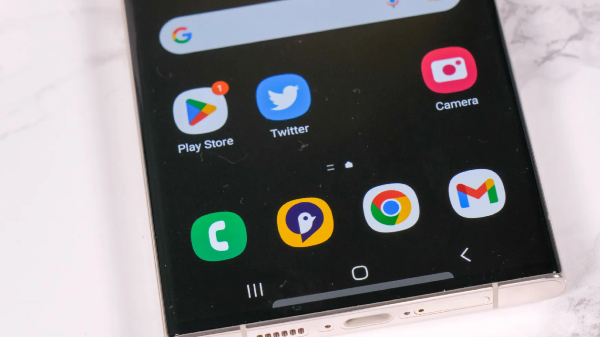 ಸ್ಯಾಮ್‌ಸಂಗ್‌ ಗ್ಯಾಲಕ್ಸಿ S24 ಫೋನ್‌ನಲ್ಲಿ ರಿಯಲ್‌ ಟೈಮ್ ಕರೆ ಅನುವಾದ!  