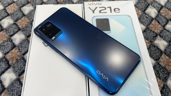 ವಿವೋದ ಈ ಬಜೆಟ್‌ ಬೆಲೆಯ ಫೋನ್‌ಗೆ ಭರ್ಜರಿ ಆಫರ್; 64 GB ಸ್ಟೋರೇಜ್‌ ಆಯ್ಕೆ