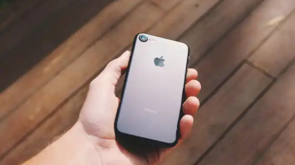 ಈ ಐಫೋನ್ ಬಳಕೆದಾರರಿಗೆ 9 ಸಾವಿರಕ್ಕಿಂತ ಹೆಚ್ಚಿನ ಪರಿಹಾರ ನೀಡಲು ಮುಂದಾದ ಆಪಲ್! ಈ ಐಫೋನ್ ಬಳಕೆದಾರರಿಗೆ 9 ಸಾವಿರಕ್ಕಿಂತ ಹೆಚ್ಚಿನ ಪರಿಹಾರ ನೀಡಲು ಮುಂದಾದ ಆಪಲ್!