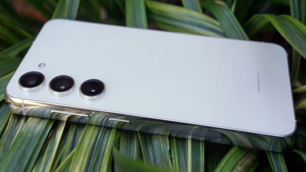 ಸ್ಯಾಮ್‌ಸಂಗ್‌ನ ಈ ಜನಪ್ರಿಯ ಫೋನ್‌ ಬೆಲೆಯಲ್ಲಿ 10,000ರೂ. ಇಳಿಕೆ!