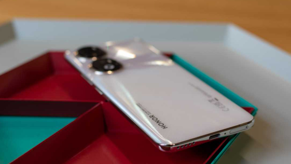 8GB + 256GB ಸ್ಟೋರೇಜ್ನ ಈ ಜನಪ್ರಿಯ ಫೋನ್ ಬೆಲೆಯಲ್ಲಿ ಸಖತ್ ಇಳಿಕೆ! 8GB + 256GB ಸ್ಟೋರೇಜ್ನ ಈ ಜನಪ್ರಿಯ ಫೋನ್ ಬೆಲೆಯಲ್ಲಿ ಸಖತ್ ಇಳಿಕೆ!