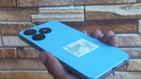 ಐಟೆಲ್ A70 ವಿಮರ್ಶೆ: ಅಗ್ಗದ ಬೆಲೆಯಲ್ಲಿ ಜಬರ್ದಸ್ತ್ ಸ್ಮಾರ್ಟ್ಫೋನ್! ಐಟೆಲ್ A70 ವಿಮರ್ಶೆ: ಅಗ್ಗದ ಬೆಲೆಯಲ್ಲಿ ಜಬರ್ದಸ್ತ್ ಸ್ಮಾರ್ಟ್ಫೋನ್!