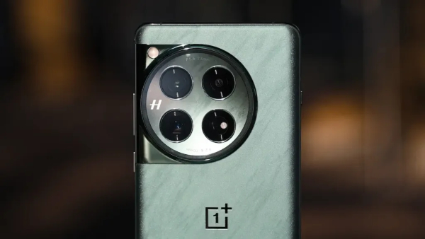 ಇಂದು OnePlus 12 ಸ್ಮಾರ್ಟ್ಫೋನ್ ಫಸ್ಟ್ ಸೇಲ್ ಪ್ರಾರಂಭ:ಏನೆಲ್ಲಾ ಆಫರ್ ಲಭ್ಯ ಇಂದು OnePlus 12 ಸ್ಮಾರ್ಟ್ಫೋನ್ ಫಸ್ಟ್ ಸೇಲ್ ಪ್ರಾರಂಭ:ಏನೆಲ್ಲಾ ಆಫರ್ ಲಭ್ಯ