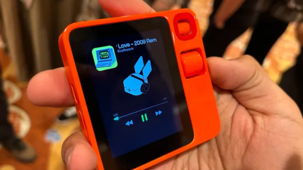 ಯಾವುದು ಈ ವಿಶೇಷ ಪುಟ್ಟ ಎಐ ಡಿವೈಸ್‌? ಕ್ಷಣಮಾತ್ರದಲ್ಲೇ ಭರ್ಜರಿ ಸೇಲ್‌..