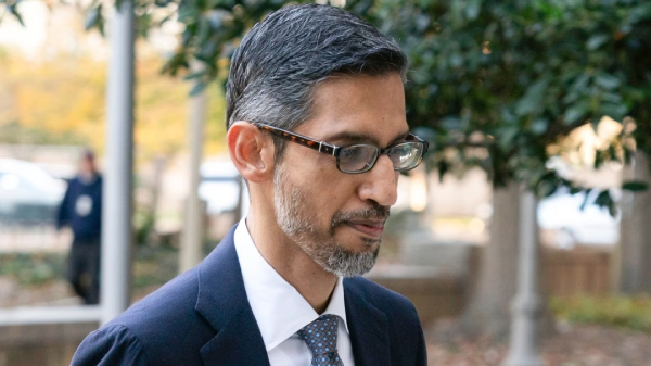 ಏಕಕಾಲದಲ್ಲಿ 20 ಸ್ಮಾರ್ಟ್‌ಫೋನ್ ಬಳಸುತ್ತಾರೆ ಸುಂದರ್ ಪಿಚೈ! ಯಾಕೆ ಗೊತ್ತಾ?