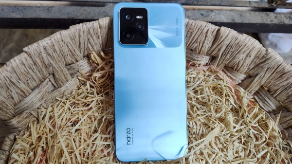 ಭಾರತದಲ್ಲಿ 12 ಸಾವಿರದ ಒಳಗೆ ಲಭ್ಯ ಇರುವ ಅತ್ಯುತ್ತಮ ಸ್ಮಾರ್ಟ್‌ಫೋನ್‌ಗಳಿವು!  