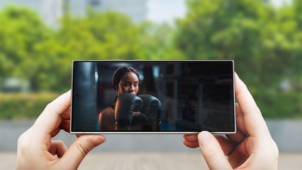 ಸ್ಯಾಮ್‌ಸಂಗ್‌ನ ಈ ದೈತ್ಯ ಫೋನಿಗೆ 'ಅತ್ಯುತ್ತಮ ಡಿಸ್‌ಪ್ಲೇ' ಕಿರೀಟ್‌: ವರದಿ!