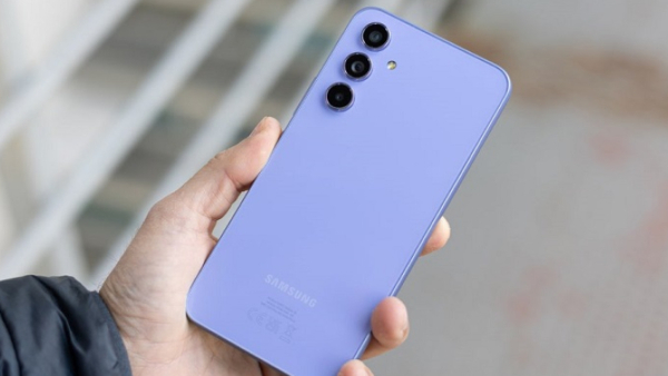 ಹೊಸ ಸ್ಯಾಮ್‌ಸಂಗ್‌ ಫೋನ್‌ ಖರೀದಿಸಬೇಕೆ?..ಖರೀದಿಸುವ ಮುನ್ನ ಇಲ್ಲಿ ಗಮನಿಸಿ!