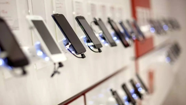 ಸದ್ಯ ಈ ಮೊಬೈಲ್‌ಗಳದ್ದೇ ಫುಲ್‌ ಹವಾ!..ಟಾಪ್‌ ಫೋನ್‌ ಲಿಸ್ಟ್‌ ಇಲ್ಲಿದೆ!