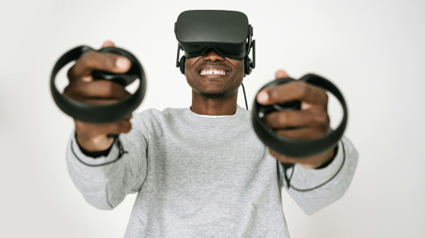 ವಿಆರ್ ಹೆಡ್‌ಸೆಟ್‌ ಬಳಕೆ ಮಾಡುವುದರಿಂದ ಈ  ಆರೋಗ್ಯ ಪ್ರಯೋಜನ ಇವೆಯಂತೆ! 