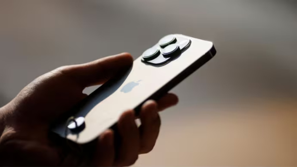 ಆಪಲ್ ಡಿವೈಸ್ ಬಳಕೆದಾರರಿಗೆ ಸರ್ಕಾರದಿಂದ ಗಂಭೀರ ಎಚ್ಚರಿಕೆ! ಮೊದಲು ಈ ಕೆಲಸ ಮಾಡಿ ಆಪಲ್ ಡಿವೈಸ್ ಬಳಕೆದಾರರಿಗೆ ಸರ್ಕಾರದಿಂದ ಗಂಭೀರ ಎಚ್ಚರಿಕೆ! ಮೊದಲು ಈ ಕೆಲಸ ಮಾಡಿ