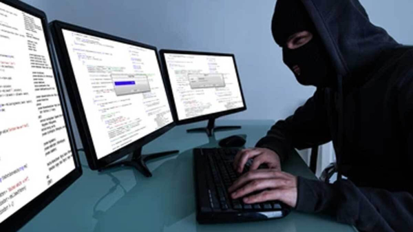 ಆಂಡ್ರಾಯ್ಡ್‌ ಸ್ಮಾರ್ಟ್‌ಫೋನ್‌ ಬಳಕೆದಾರರು ಅಪಾಯದಲ್ಲಿ! ಕೂಡಲೇ ಈ ಕೆಲಸ ಮಾಡಿ