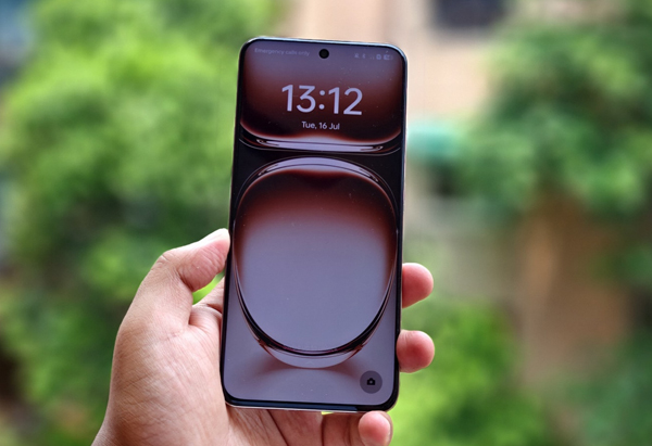 OPPO Reno12 Pro ವಿಮರ್ಶೆ: ಬೆರಗುಗೊಳಿಸುವ ವಿನ್ಯಾಸ, AI ಸೌಲಭ್ಯ, ಹಾರ್ಡ್ವೇರ್! OPPO Reno12 Pro ವಿಮರ್ಶೆ: ಬೆರಗುಗೊಳಿಸುವ ವಿನ್ಯಾಸ, AI ಸೌಲಭ್ಯ, ಹಾರ್ಡ್ವೇರ್!