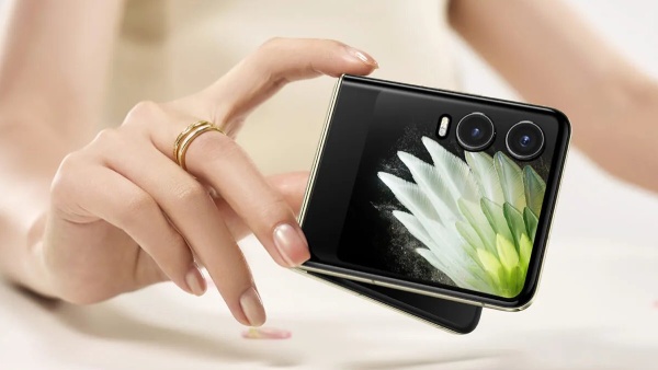 Tecno: 2 ದೈತ್ಯ ಫೋಲ್ಡಬಲ್ ಫೋನ್‌ ಲಾಂಚ್: ಅದ್ಭುತ ಫೀಚರ್ಸ್‌, ಬೆಲೆ ಇಷ್ಟೊಂದಾ?